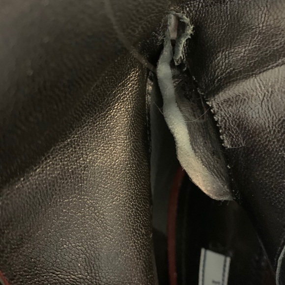 Prada bottles - Picture 7 of 7